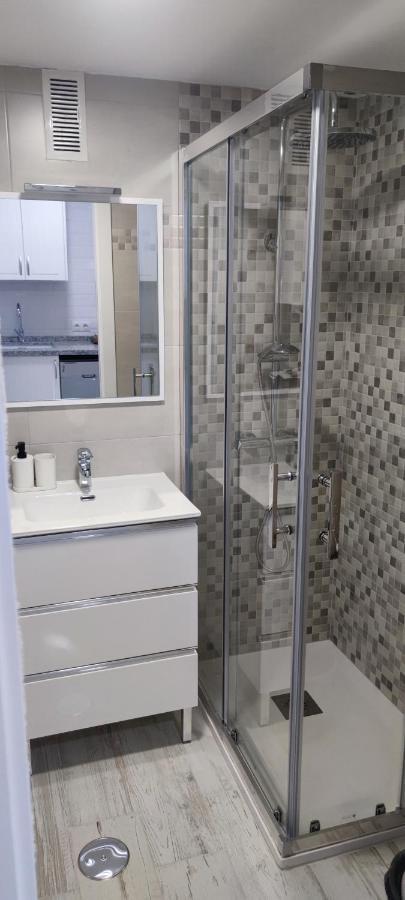 El Estudio De La Playa Benalbeach Holidays Paradise Apartamento *