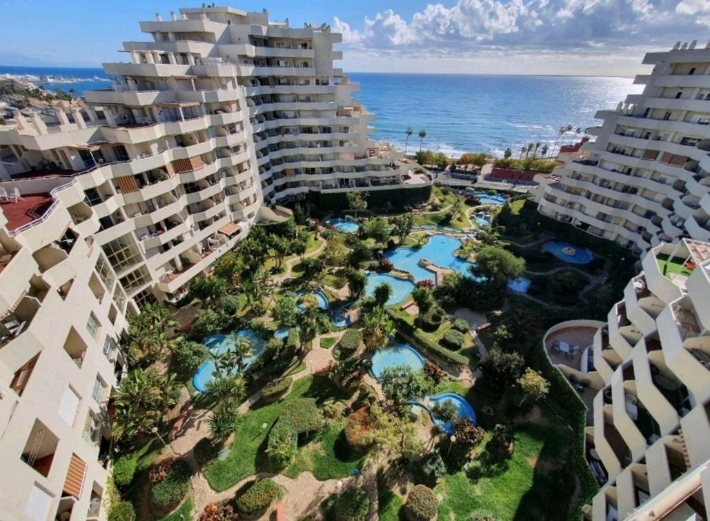 El Estudio De La Playa Benalbeach Holidays Paradise *